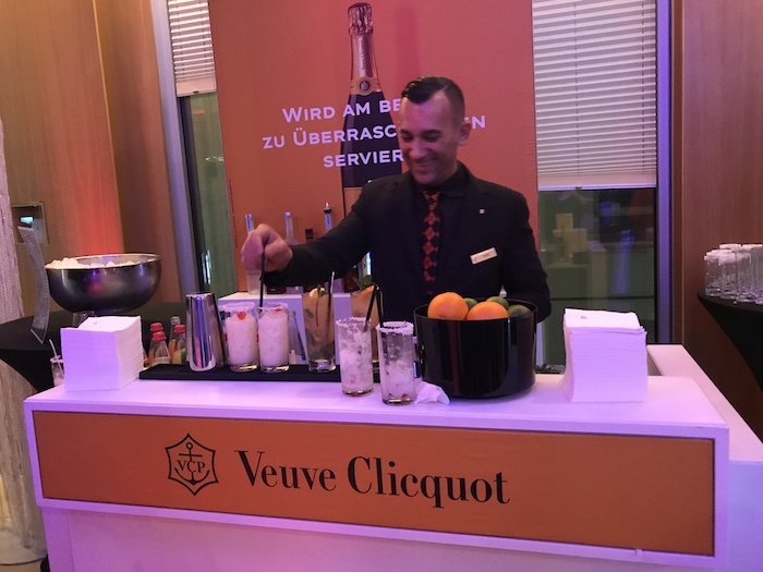 chancemotion Jumeirah Veuve Clicquot
